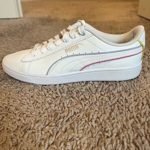 Puma soft foam sneakers. Size 7